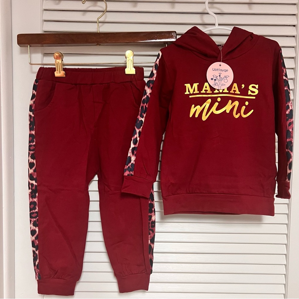 Mama’s Mini two-piece jogger, leopard side with headband size 4-5 Nice n…